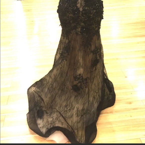 Prom / formal dress - Picture 3 of 3